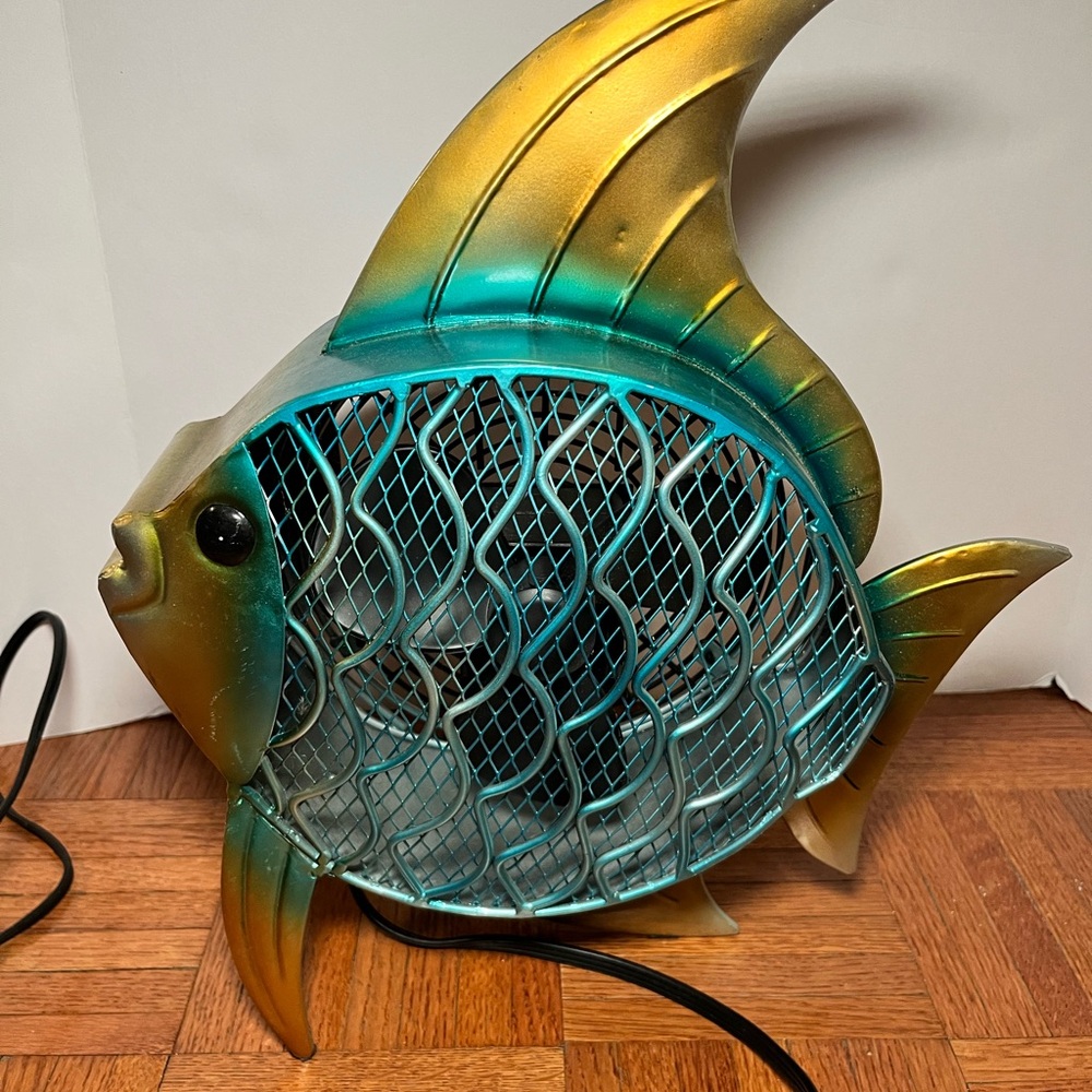 Deco breeze Tropical Fish Figurine Fan 16 inch Turquoise and Gold